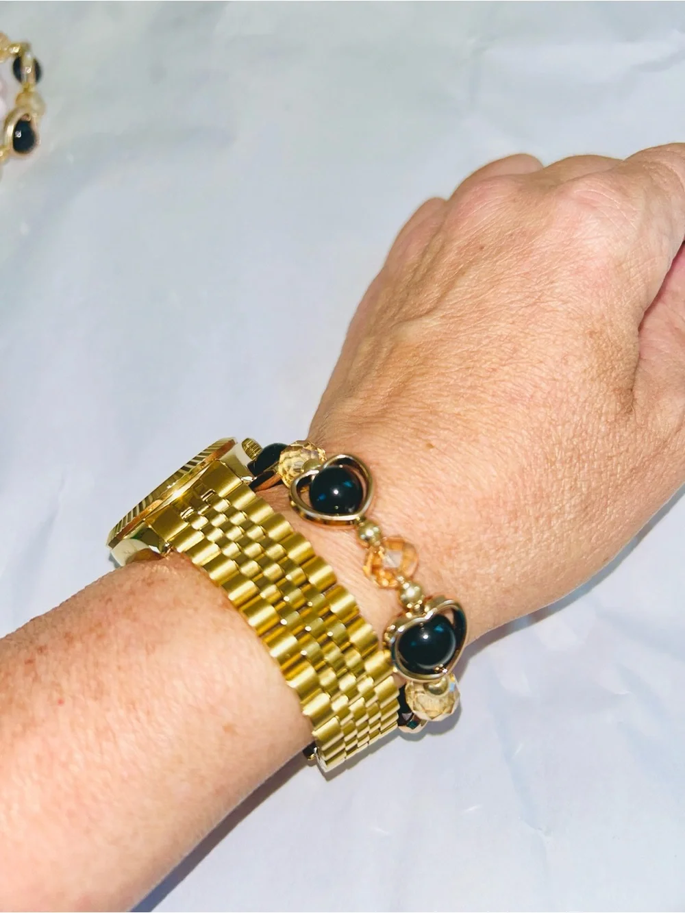 NWT Heart Bead Stretch Bracelet Black + Gold you can also mix & match So Fun!